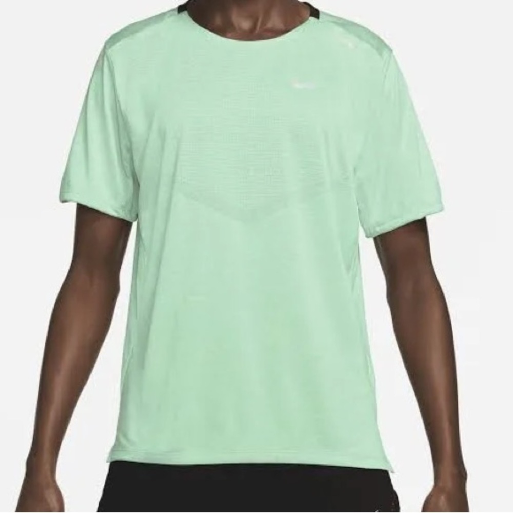 Nike Men’s Dri-Fit Rise 365 short sleeve running shirt